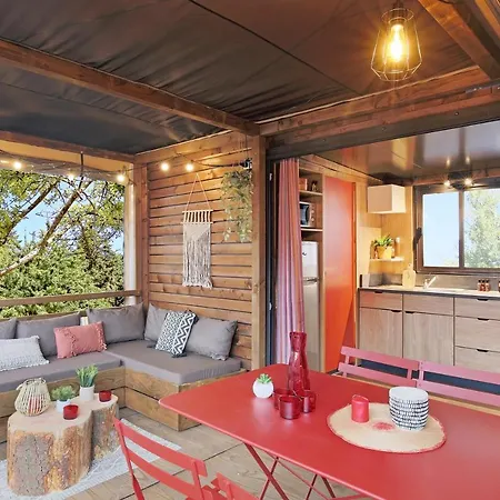 Huttopia Kamp alanı